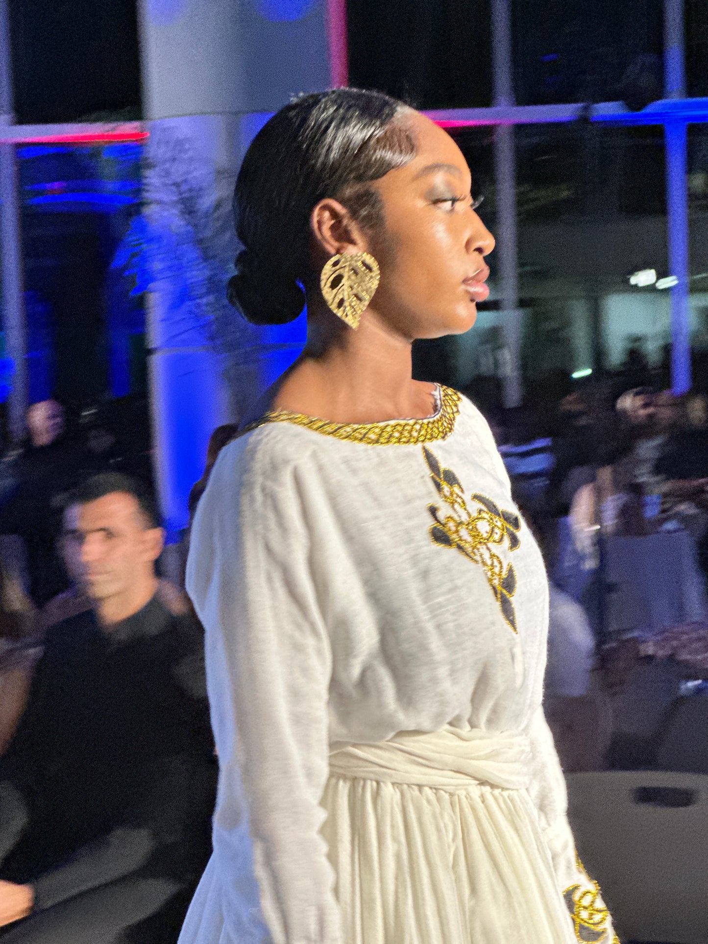 Hammered Leaves Maxi Earrings